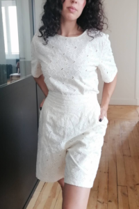 Short brodée