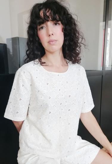 Blouse brodée à manches courtes